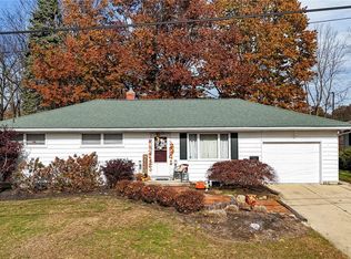 2239 Springfield Center Rd, Akron, OH 44312