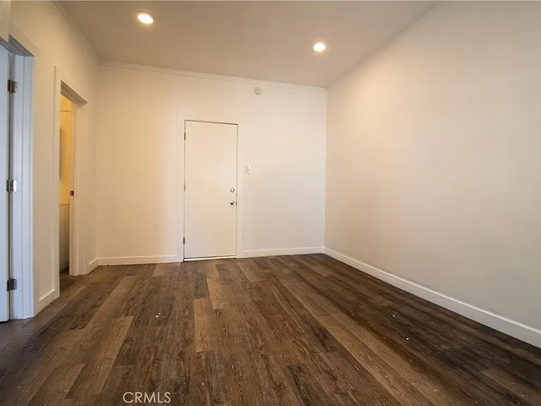 1411 S Burlington Ave #4 — Photo 6