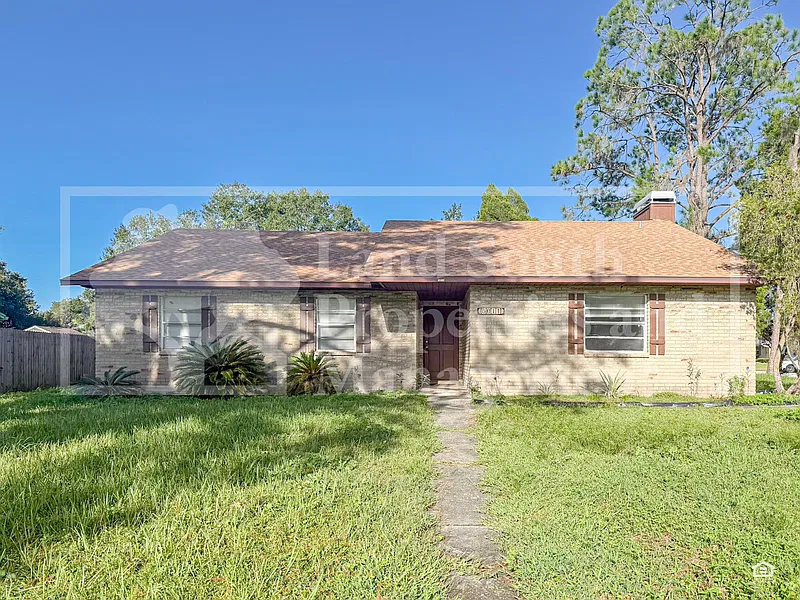3 bed, 2.0 bath, 1405 sqft, $1,900 — Photo 1