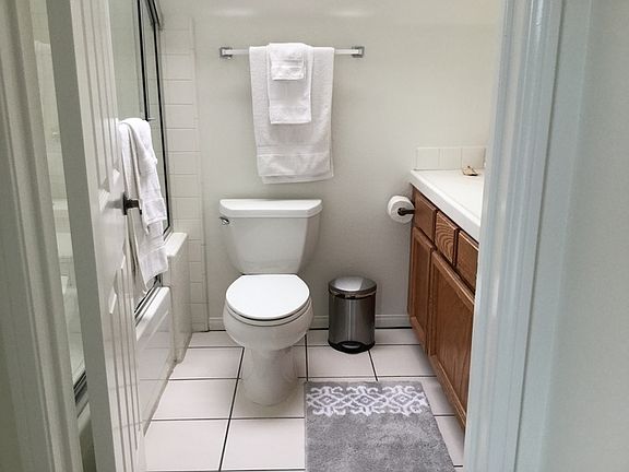 5th image of 815 Ormond Ct