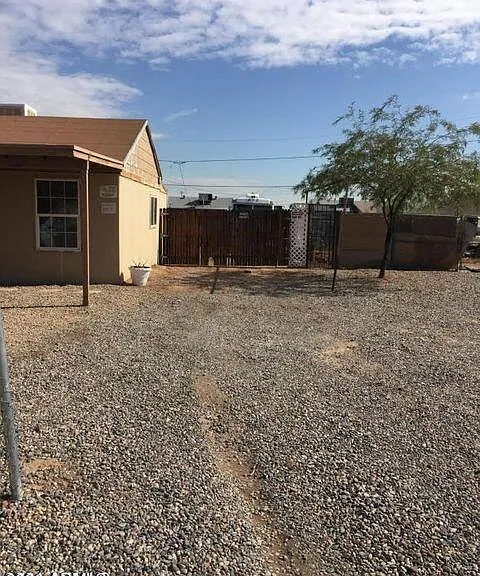1711 S 28th Dr — Photo 7