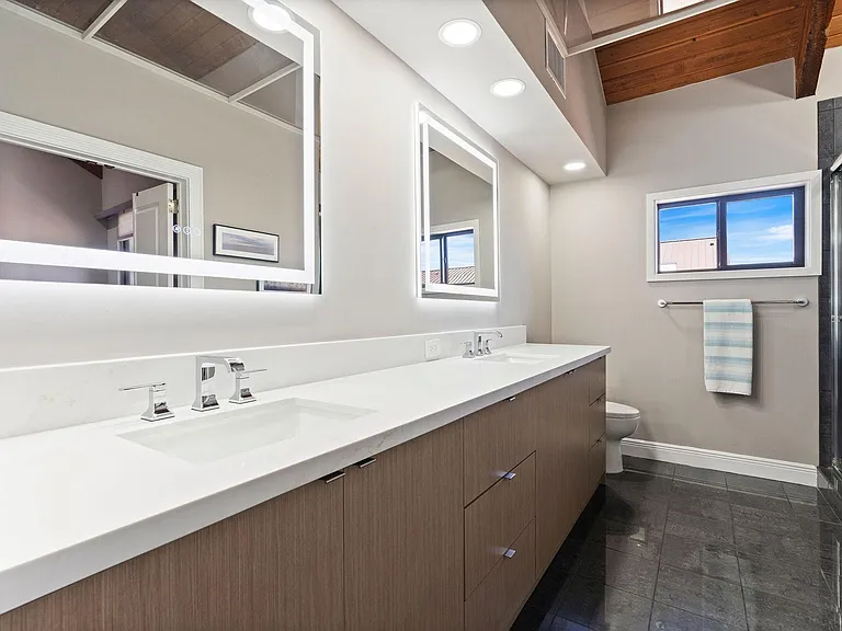 16 Portside Dr #16C — Photo 72