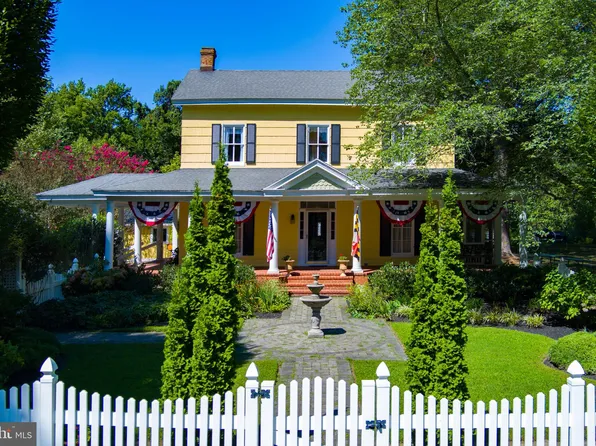 6134 Rock Hall Rd, Rock Hall, MD 21661