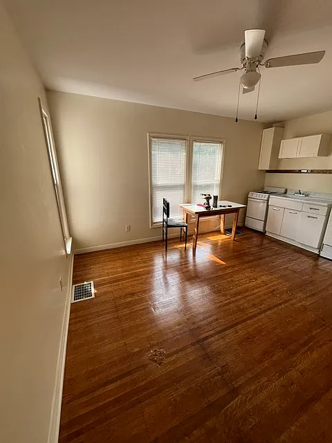 100 Selye Terrace - Up #3 — Photo 2