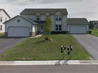 319 8th St #B, Waterford, WI 53185