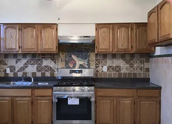 3 bed, $2,700 — Photo 3