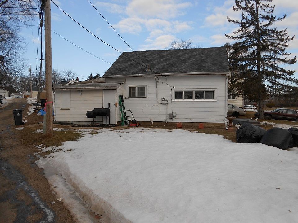 2nd image of 3124 Emerald Ave SE