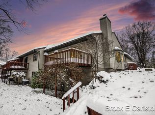 1231 Creekview Dr, Muskegon, MI 49441