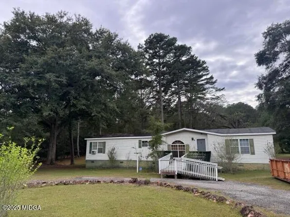 103 Thunder Rd, Hawkinsville, GA 31036