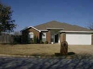 1111 Valley Branch Dr, Arlington, TX 76001