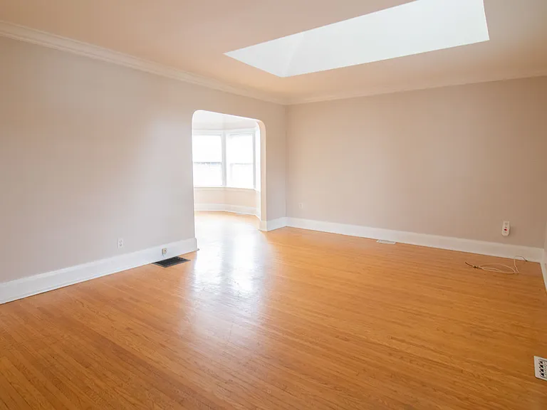416 Niagara St — Photo 2