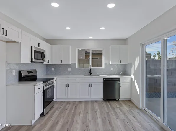 619 E JENSEN Street #75, Mesa, AZ 85203