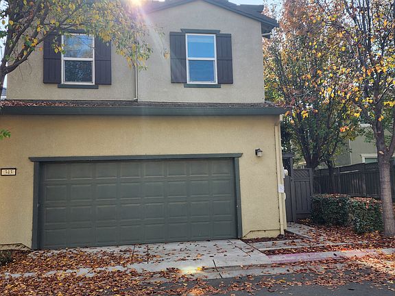 3rd image of 343 W Aventino Ave