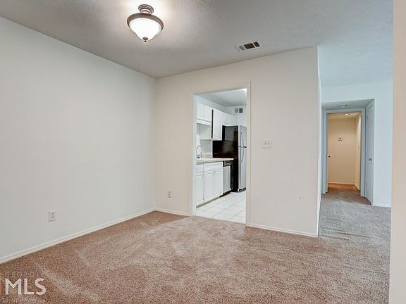 4th image of 1506 Augusta Dr