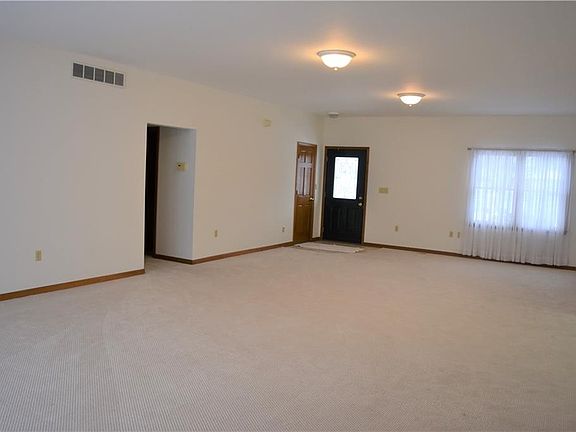 4th image of 515 W Greene St