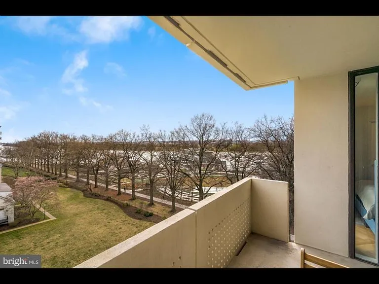 490 M St SW #W508 — Photo 3