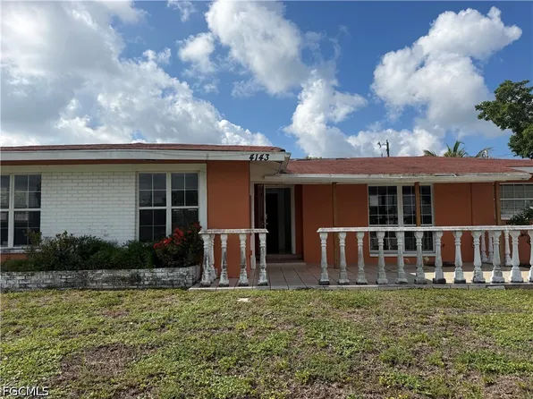 4143 Country Club Blvd, Cape Coral, FL 33904