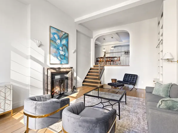 434 East 52nd Street 10E image 2 of 14