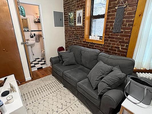 3rd image of 421 E 73rd St #3N