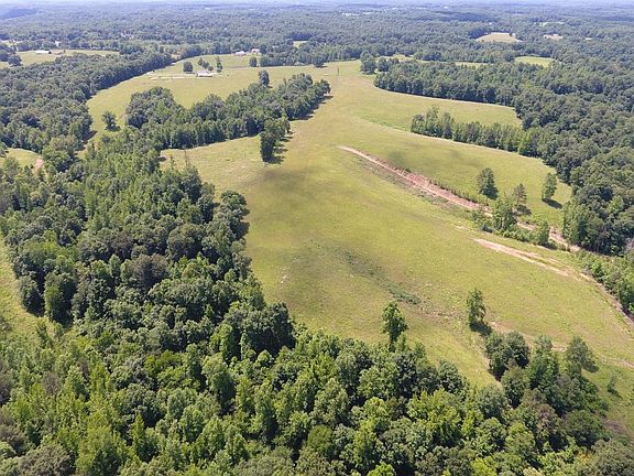 Perfect mix of fenced pasture and hardwoods.