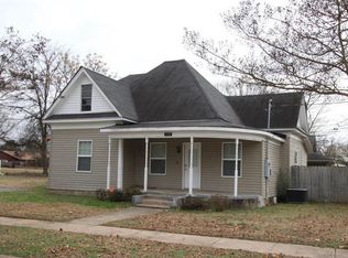 216 E J St, Russellville, AR 72801