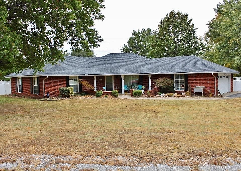 1st image of 503 E Wrangler Blvd