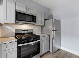 $300 Newly Remodeled Vintage Charm with 21st Century :Move In Special for June 2025 $1,500.00, Waukegan, IL 60085
