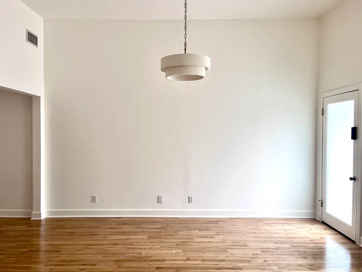 Welcome to the spacious living room with beautiful high ceilings - 2910 Marathon St