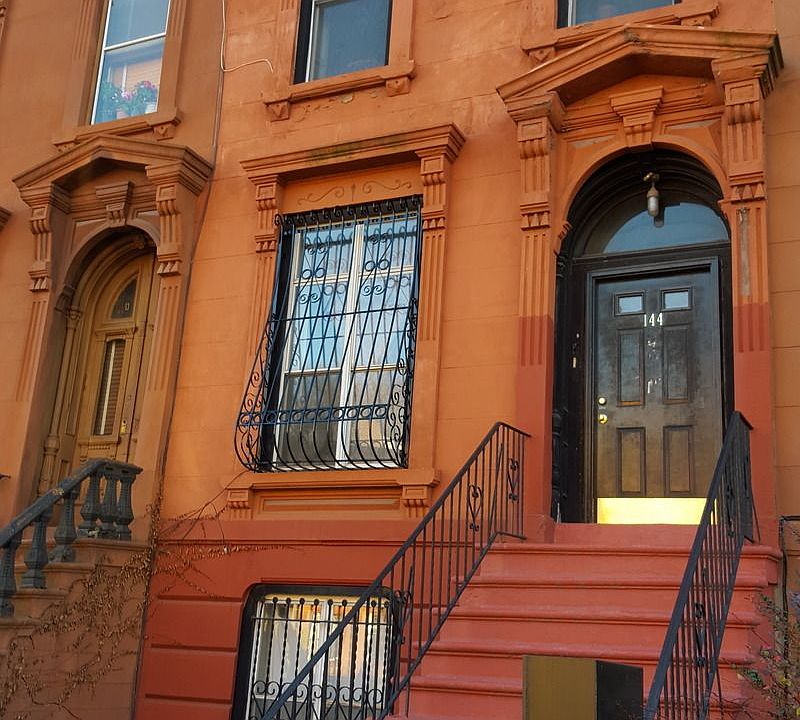 1st image of 144 Putnam Ave