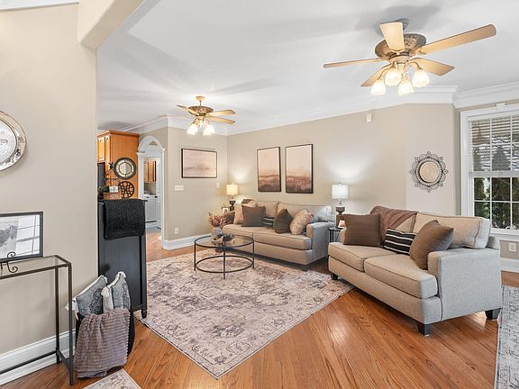 2nd image of 135 Ocoee Hills Cir NE