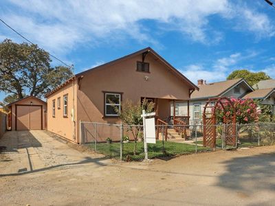 2037 N F St, Stockton, CA, 95205