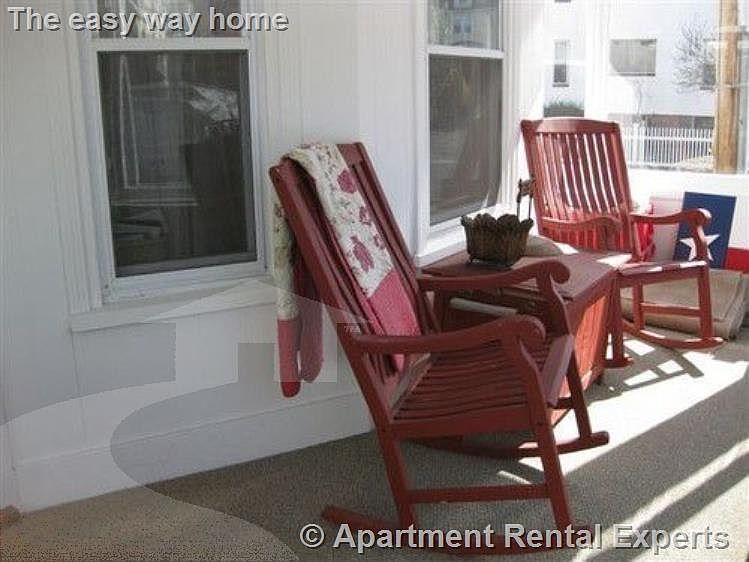 2nd image of 977 Broadway #1F