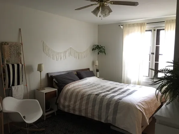 2 Devonport St #1, Hamilton, ON L8R 3C6