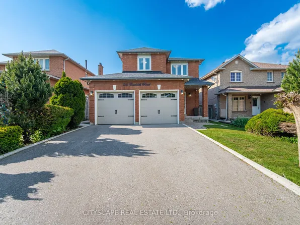 66 Castlehill Rd, Brampton, ON L6X 4E1