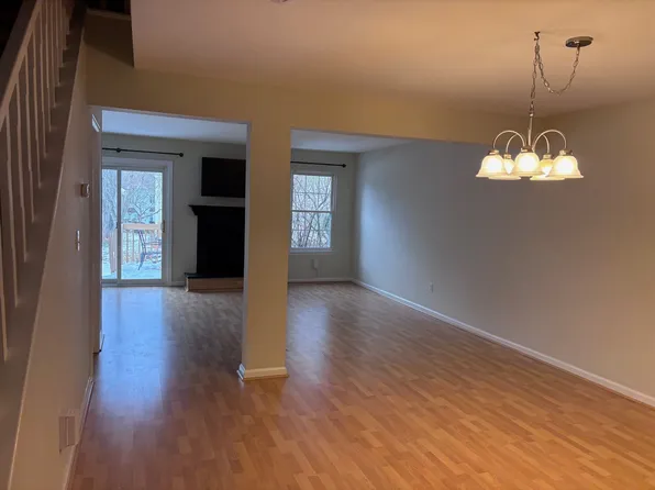 1004 Wetherburn Ct, Flemington, NJ 08822