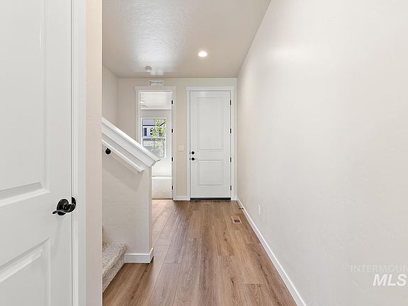 2nd image of 11330 Willamette Way