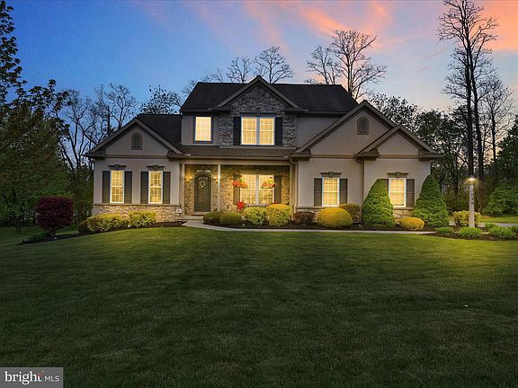 3rd image of 2048 Mallard Ln #L-0015