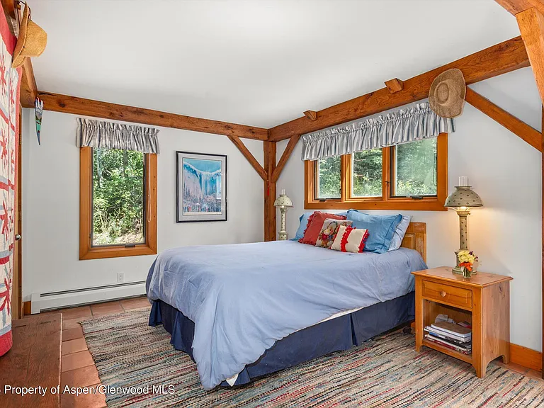 927 Red Mountain Rd — Photo 20