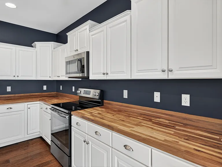 1772 Fairbank Ln — Photo 41