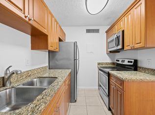 639 Executive Center Dr #O-105, West Palm Beach, FL 33401