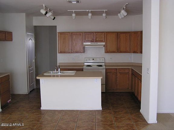 3rd image of 16190 W Winchcomb Dr