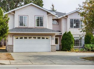 4005 Gordon Head Rd, Saanich, BC V8N 3X4