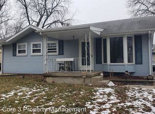 1224 Dogwood Ln, Bloomington, IL