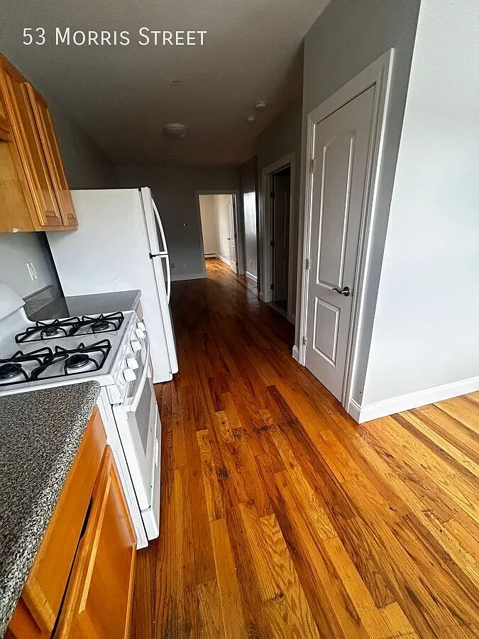53 Morris St — Photo 2