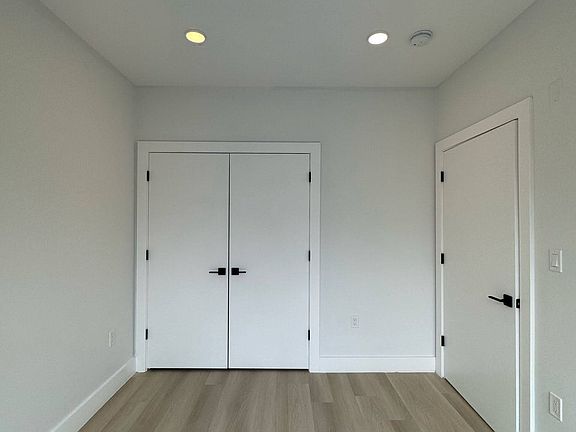 5th image of 317 Forrest St #301