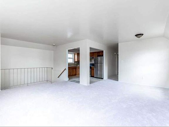 4th image of 1052 Gipson St #2