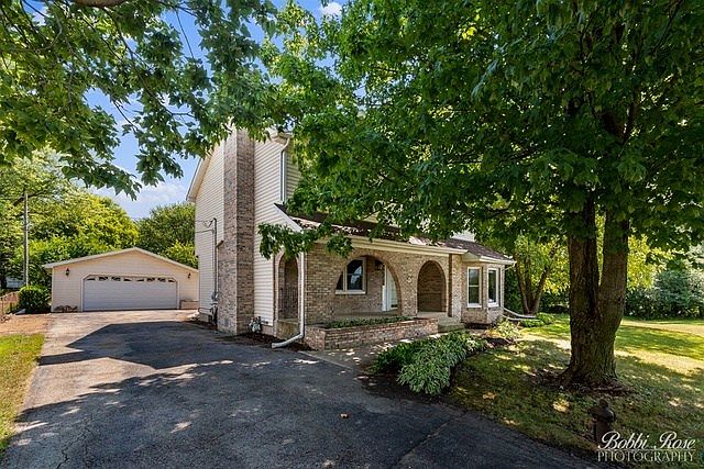 1st image of 2365 Parkview Dr