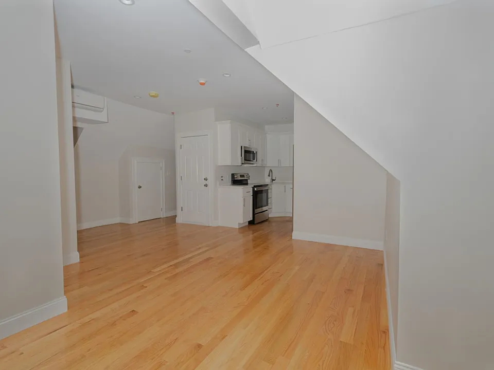 11 Park St