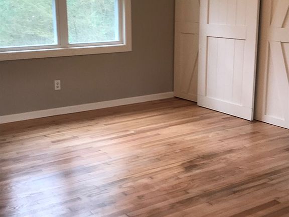 3rd image of 1310 Beanland Dr