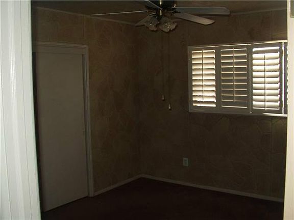 5th image of 471 Saint Marys Dr
